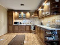 Eladó családi ház, Kozármislenyen 183.9 M Ft, 6 szobás