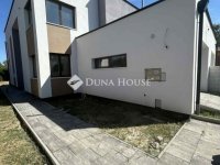 Eladó ikerház, XVIII. kerületben 173 M Ft, 5 szobás