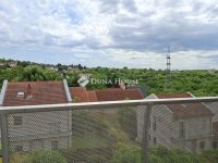 Eladó téglalakás, Pécsett 65.9 M Ft, 3 szobás