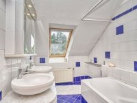 Eladó családi ház, Törökbálinton 365 M Ft, 9 szobás