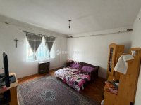 Eladó családi ház, Makón 27 M Ft, 3 szobás
