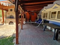 Eladó ikerház, Mendén 139 M Ft, 6 szobás / költözzbe.hu
