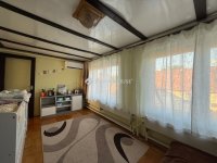 Eladó családi ház, Vecsésen 71.5 M Ft, 3 szobás
