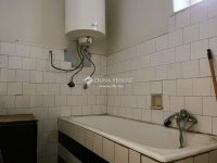 Eladó családi ház, Bugyin 35 M Ft, 2 szobás