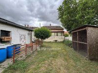 Eladó családi ház, Pápán 48 M Ft, 3 szobás