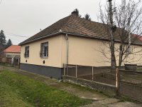 Eladó családi ház