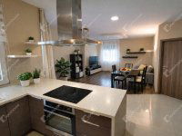 Eladó családi ház, Székesfehérvárott 99 M Ft, 5 szobás