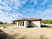 Eladó családi ház, Kiskunlacházán 85 M Ft, 4 szobás