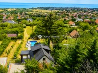 Eladó nyaraló, Balatonalmádiban 144 M Ft, 2 szobás