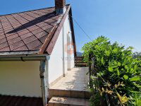 Eladó családi ház, Pécsett 18 M Ft, 1 szobás