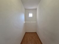 Eladó téglalakás, Gyömrőn 74 M Ft, 3 szobás