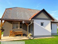 Eladó családi ház, Ladánybenén 39.9 M Ft, 3 szobás
