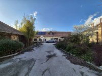 Eladó családi ház, Tatán 399 M Ft, 10 szobás