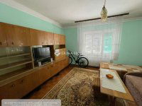 Eladó családi ház, Veresegyházon 90 M Ft, 4 szobás