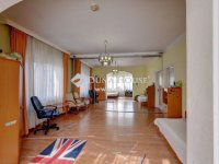 Eladó családi ház, II. kerületben 590 M Ft, 6+2 szobás