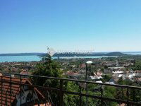 Eladó családi ház, Balatonfüreden 399 M Ft, 10 szobás