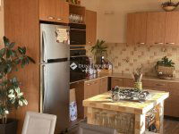 Eladó családi ház, Százhalombattán 150 M Ft, 5 szobás