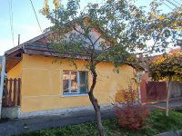 Eladó családi ház