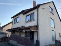 Eladó családi ház, Balassagyarmaton 69.9 M Ft, 5 szobás