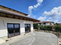 Eladó családi ház, Szentendrén 350 M Ft, 4 szobás