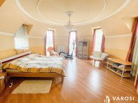 Eladó családi ház, Siófokon 596 M Ft, 7+1 szobás