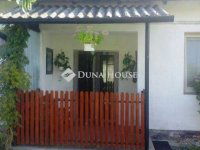 Eladó nyaraló, Balatonfenyvesen 37 M Ft, 4 szobás