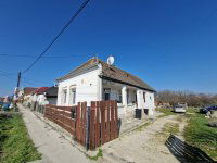 Eladó családi ház, Neszmélyen 35.5 M Ft, 2 szobás