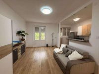 Eladó téglalakás, Pécsett 59.5 M Ft, 3 szobás