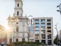 Eladó téglalakás, V. kerületben, Petőfi Sándor utcában