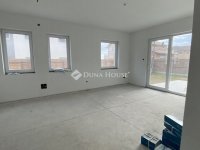 Eladó téglalakás, Dunaharasztin 95.933 M Ft, 3 szobás