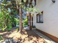 Eladó családi ház, XVII. kerületben 179.9 M Ft, 10 szobás