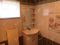 Eladó családi ház, Hévízen 119.9 M Ft, 5 szobás