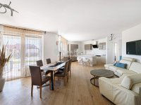 Eladó ikerház, Pécelen 349 M Ft, 11 szobás