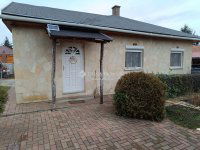 Eladó családi ház, Úrin 85 M Ft, 3 szobás