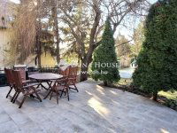 Eladó családi ház, Szentendrén 339 M Ft, 10 szobás