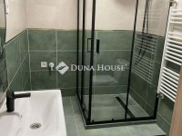 Eladó panellakás, Pécsett 53.9 M Ft, 3 szobás