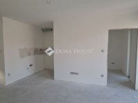 Eladó családi ház, XV. kerületben 800 M Ft, 11 szobás