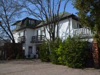 Eladó hotel, Balatonalmádiban 750 M Ft, 13 szobás