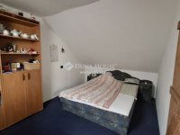 Eladó családi ház, Felsőpakonyban 114.9 M Ft, 9 szobás