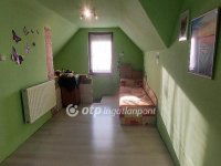 Eladó családi ház, Pannonhalmán 65 M Ft, 4 szobás