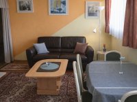 Kiadó téglalakás, albérlet, XI. kerületben, Kéktó téren