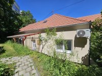Eladó téglalakás, Veszprémben 49.5 M Ft, 1 szobás