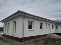 Eladó családi ház, Helvécián 105 M Ft, 5+2 szobás