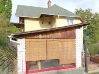 Eladó családi ház, Szentendrén 119.9 M Ft, 4 szobás
