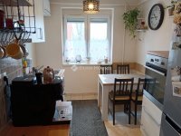 Eladó téglalakás, Pécsett 46.9 M Ft, 3 szobás