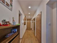 Eladó családi ház, Pécsett 96.5 M Ft, 3 szobás