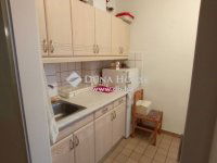 Eladó üzlethelyiség