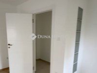 Kiadó panellakás, albérlet, Pécsett 210 E Ft / hó, 2 szobás