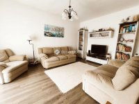 Eladó téglalakás, Pécsett 110 M Ft, 5 szobás