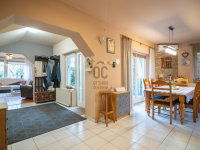 Eladó családi ház, Sóskúton 129.9 M Ft, 7 szobás